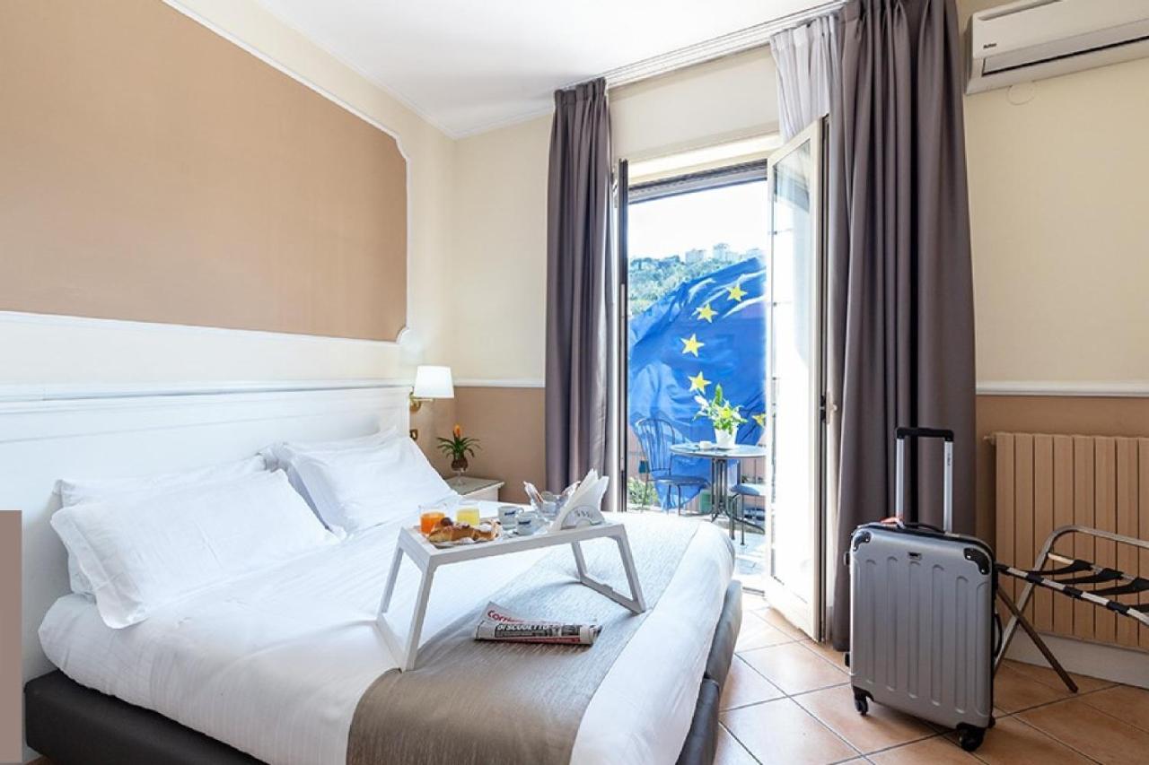Hotel Leopardi Nápoly Kültér fotó