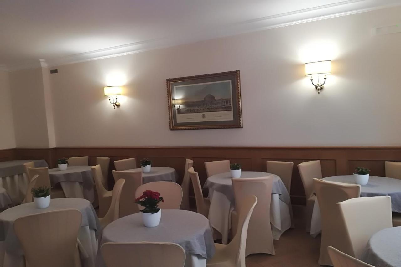 Hotel Leopardi Nápoly Kültér fotó