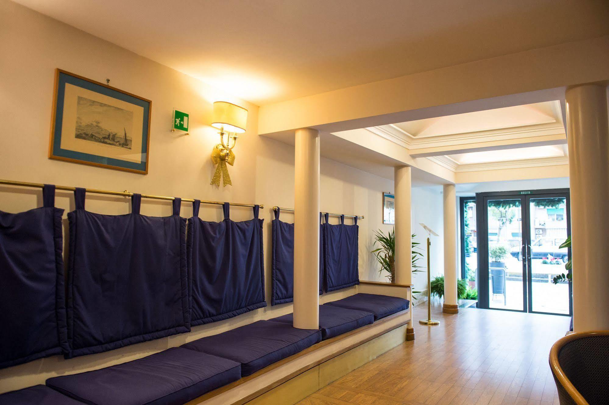 Hotel Leopardi Nápoly Kültér fotó