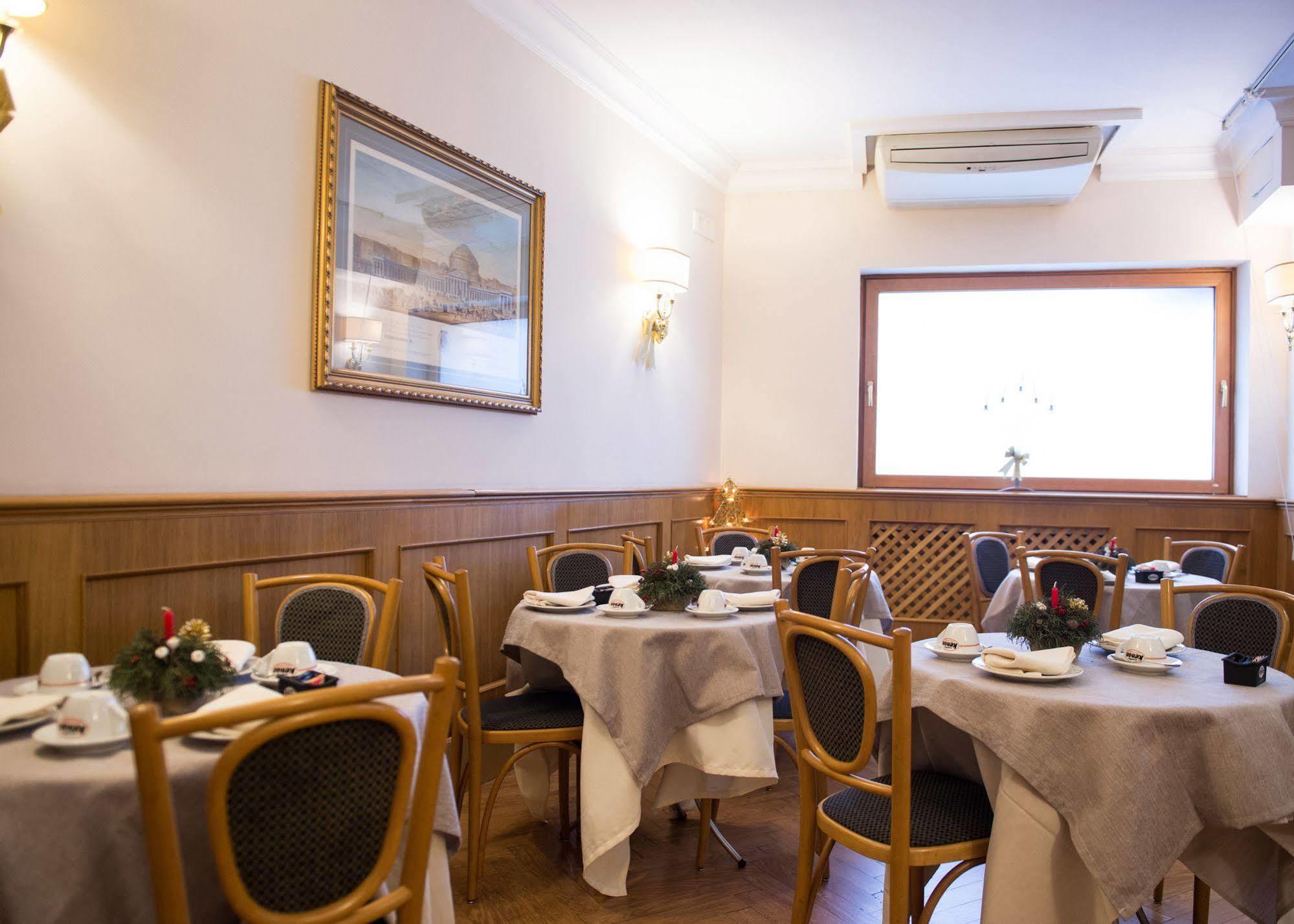 Hotel Leopardi Nápoly Kültér fotó