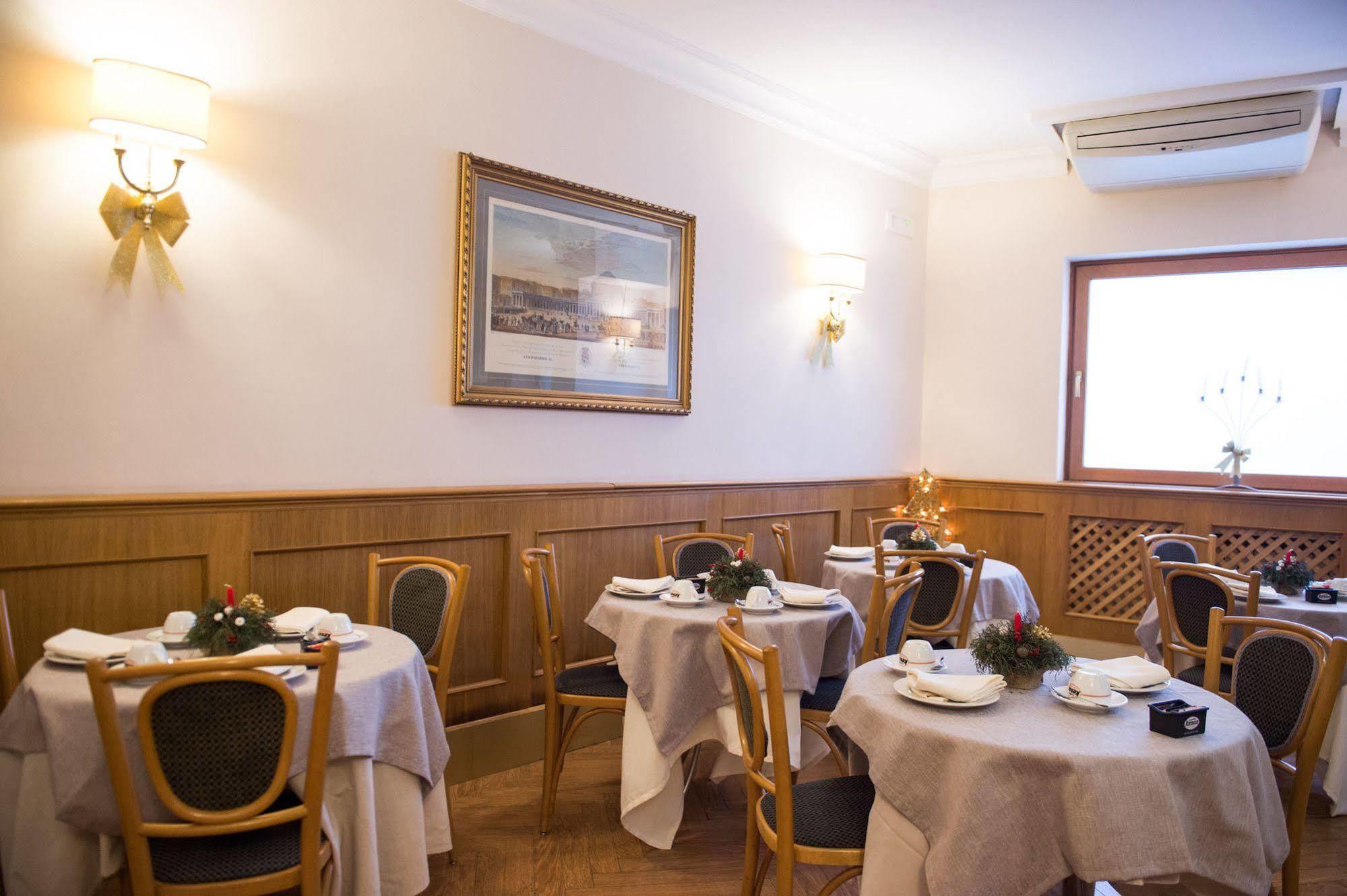 Hotel Leopardi Nápoly Kültér fotó