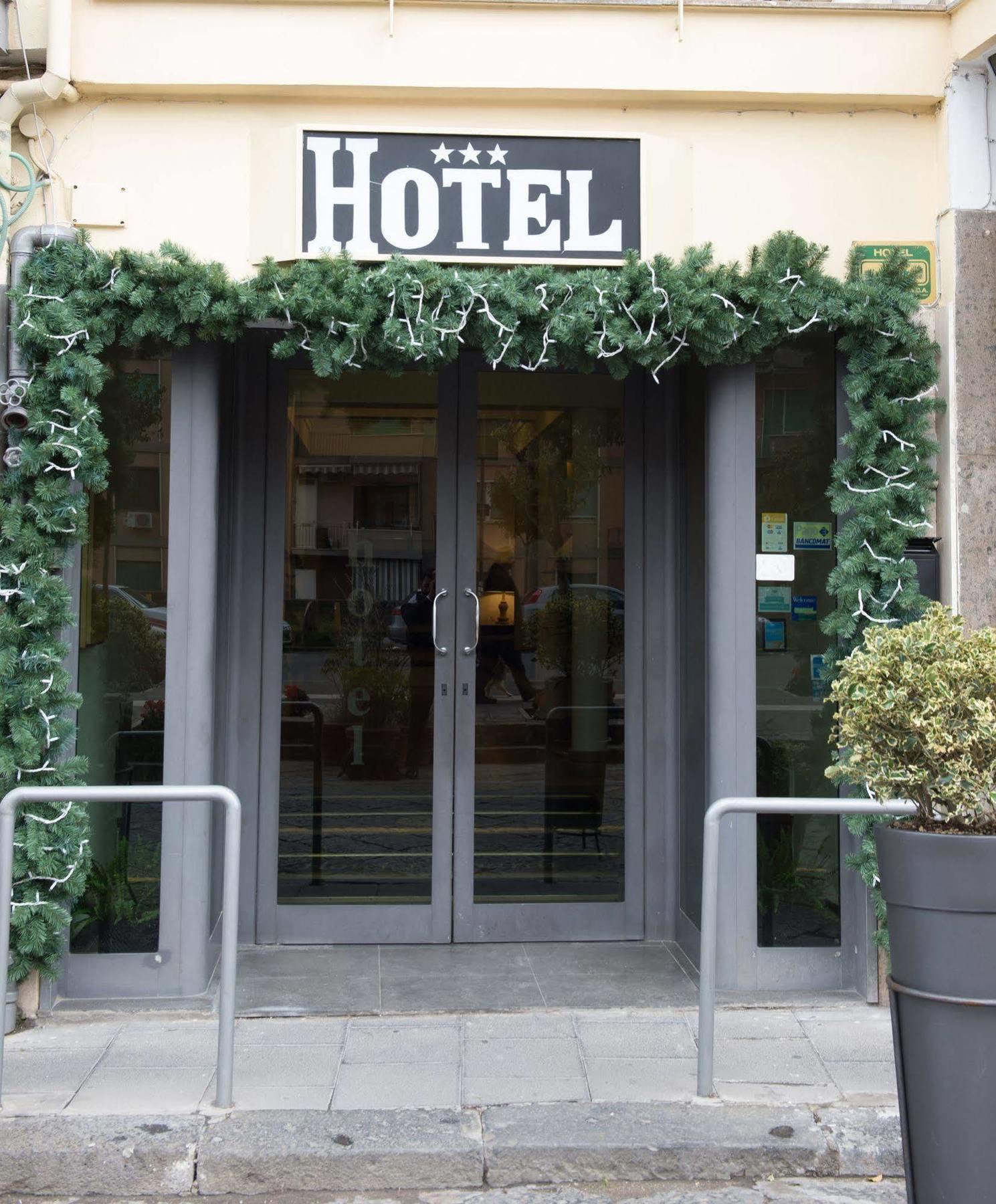 Hotel Leopardi Nápoly Kültér fotó
